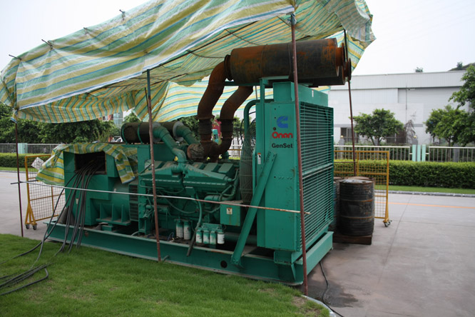 鹰手营子矿康明斯发电机租用：安全、高效、便捷！